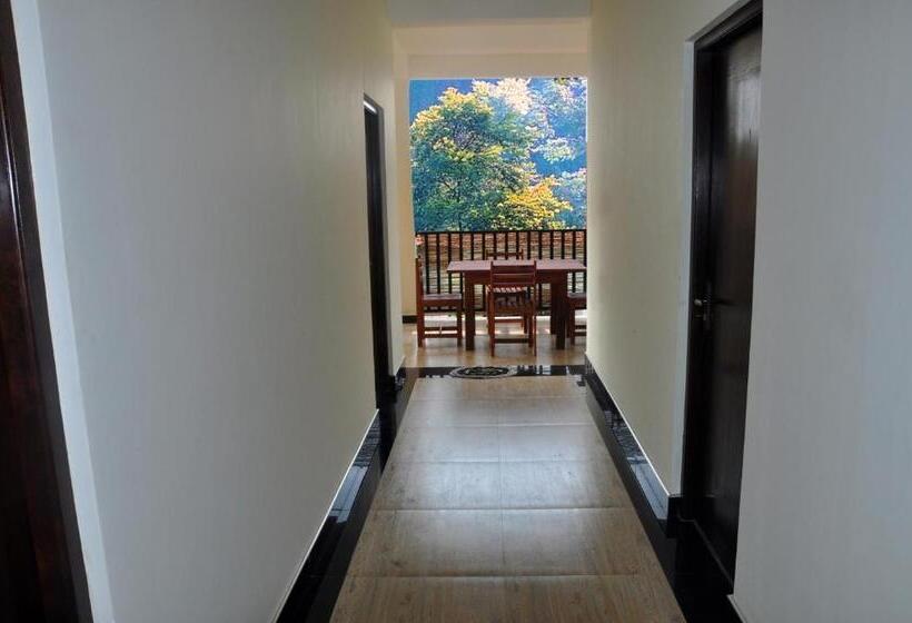 标准间, Pearl Gate