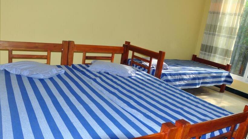 スタンダードトリプルルーム, Pearl Gate