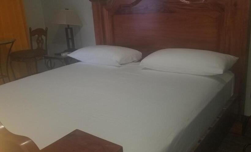 سوییت لوکس, Spanish Dream