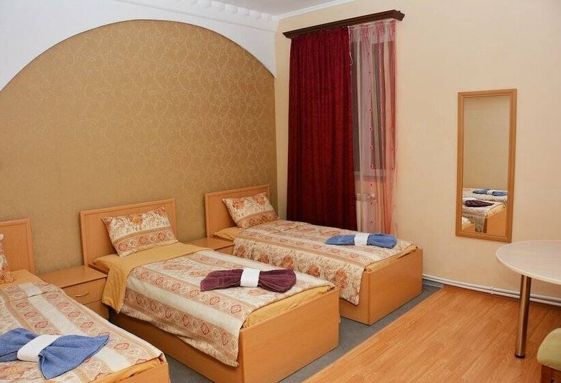 标准三人间, Vayk Hotel And Tourism Center