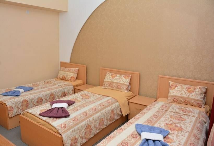 Номер Стандарт Трехместный, Vayk Hotel And Tourism Center