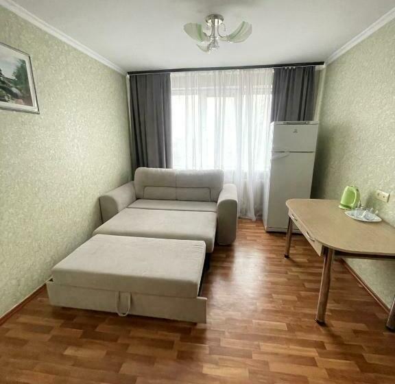 سوئیت راحتی, Zarea