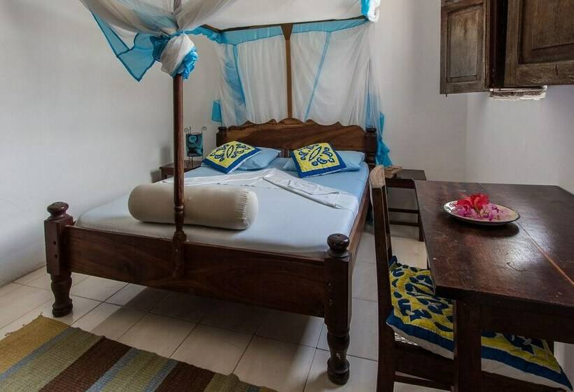 标准单人间, Kiponda B&b