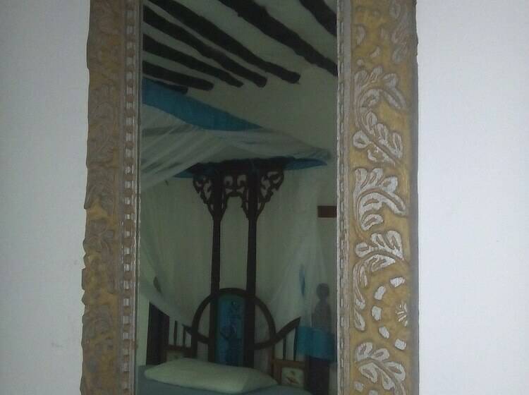 标准单人间, Kiponda B&b