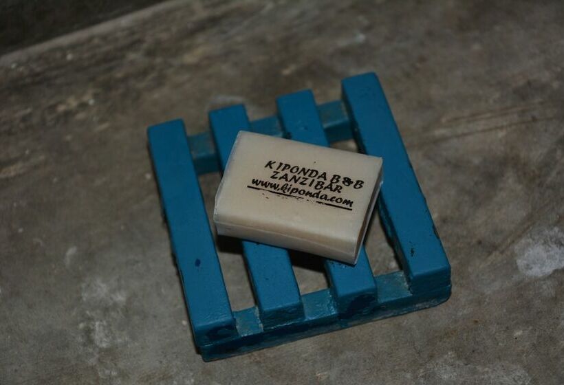 标准单人间, Kiponda B&b