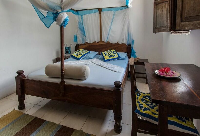 标准单人间, Kiponda B&b