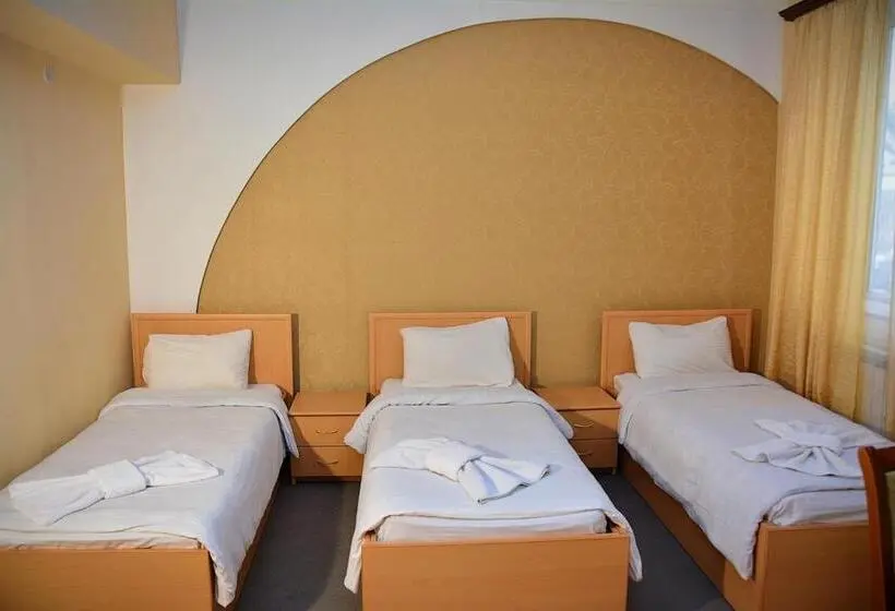 اتاق استاندارد سه نفره, Vayk Hotel And Tourism Center