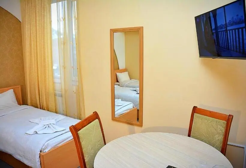 اتاق استاندارد سه نفره, Vayk Hotel And Tourism Center