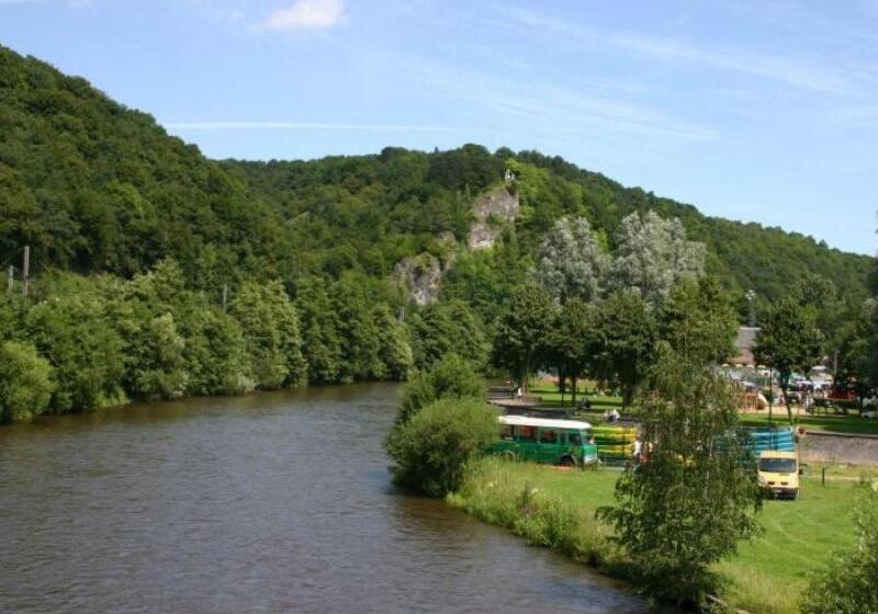 标准间, Ferme Houard