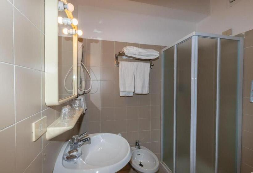 스탠다드 발코니 룸, Adrimer