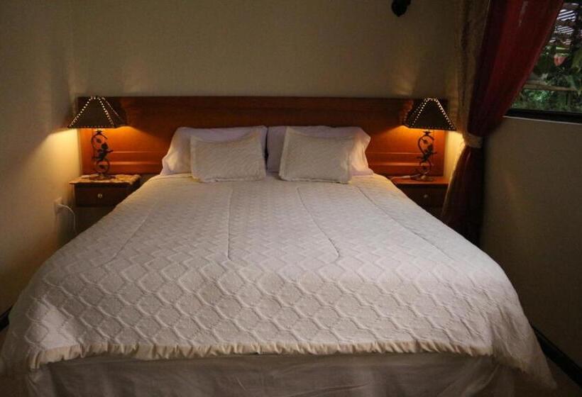 غرفة عائلية, Hostería Estancia El Angel