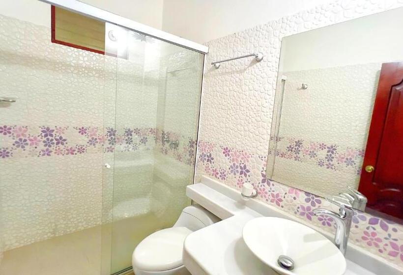 Номер Стандарт, Kamelot Colonial