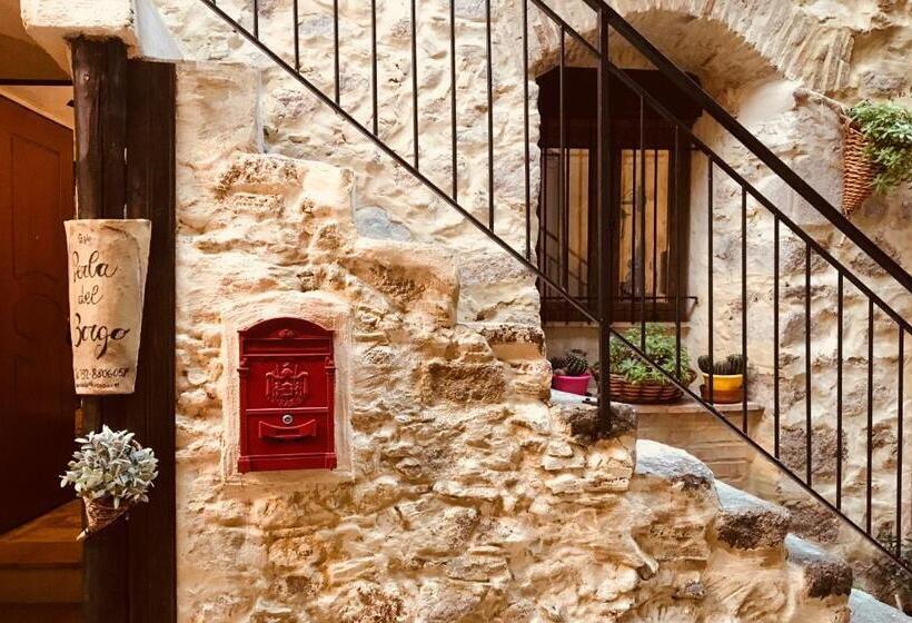 غرفة ديلوكس مطلّة علي البحر مزوَّدة بشُرفة, Perla Del Borgo Bed And Breakfast