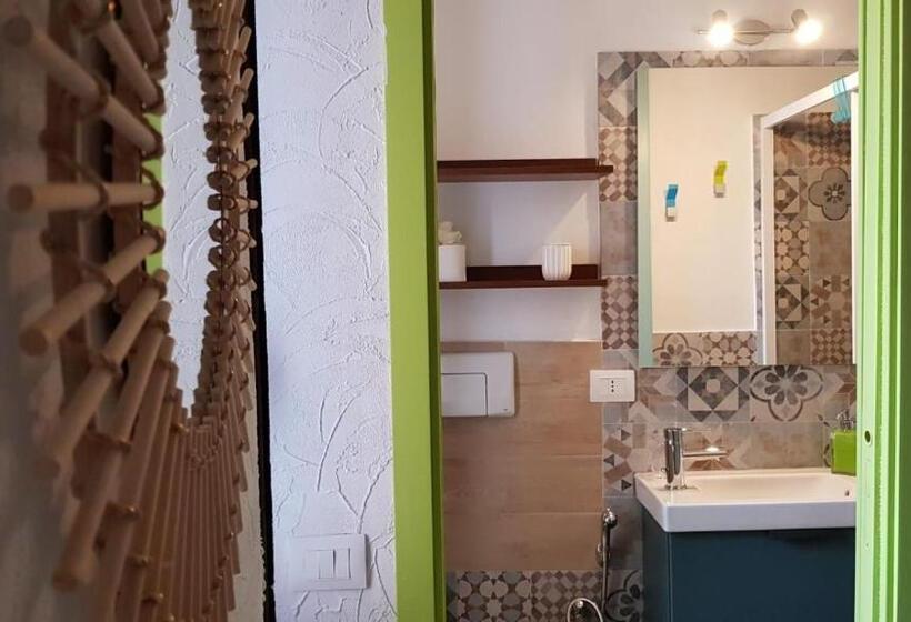 غرفة ديلوكس ذات إطلالة جانبية على البحر, Perla Del Borgo Bed And Breakfast