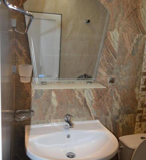 Люкс 2 Спальни, Yanis