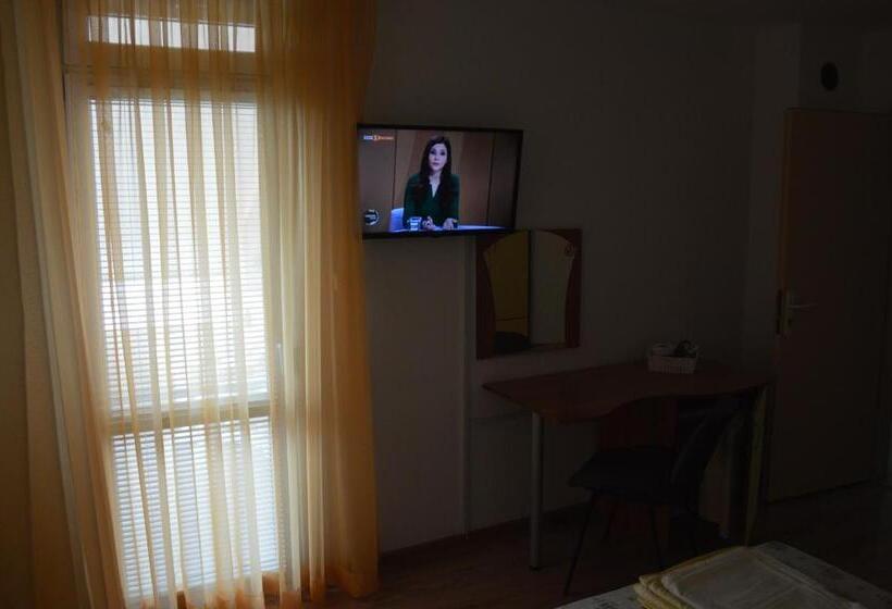 Люкс Дюплекс, Yanis