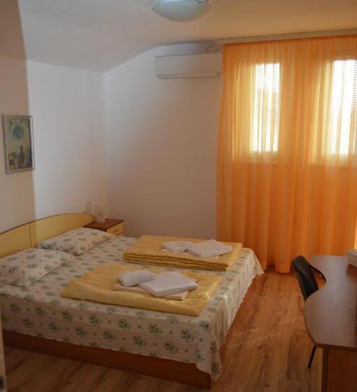 Люкс Дюплекс, Yanis