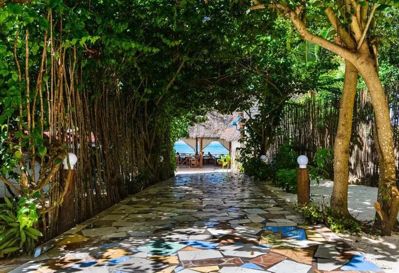 اتاق خانوادگی, Marea Boutique