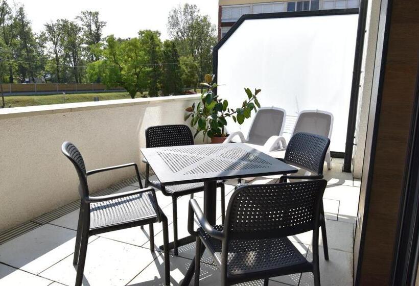 Апартаменты 1 Спальня, Sunset Resort Lakeside Apartment