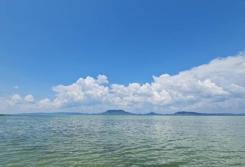 1 Bedroom Apartment Lake View, Sunset Resort Lakeside Apartment