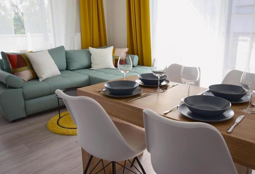 Апартаменты 2 Спальни, Sunset Resort Lakeside Apartment