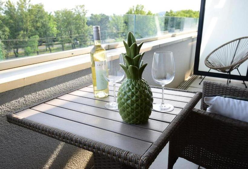 Студия Стандарт, Sunset Resort Lakeside Apartment