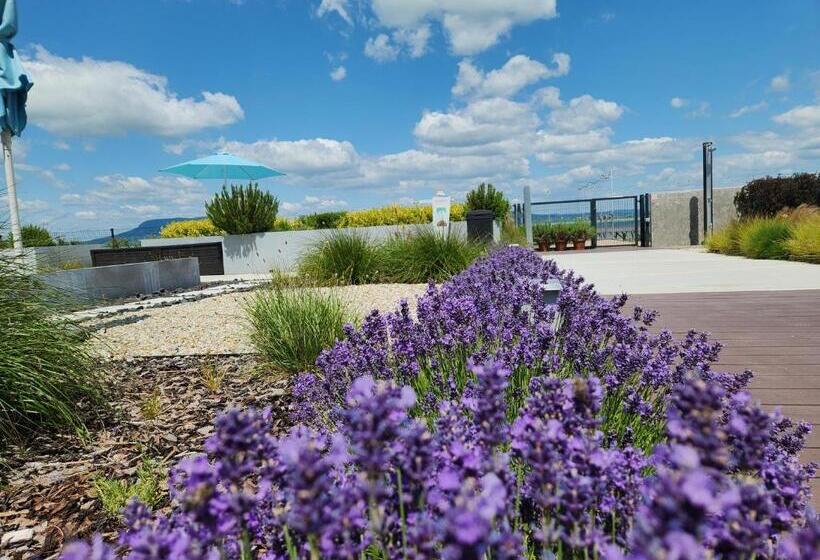 Апартаменты Deluxe 1 Спальня, Sunset Resort Lakeside Apartment