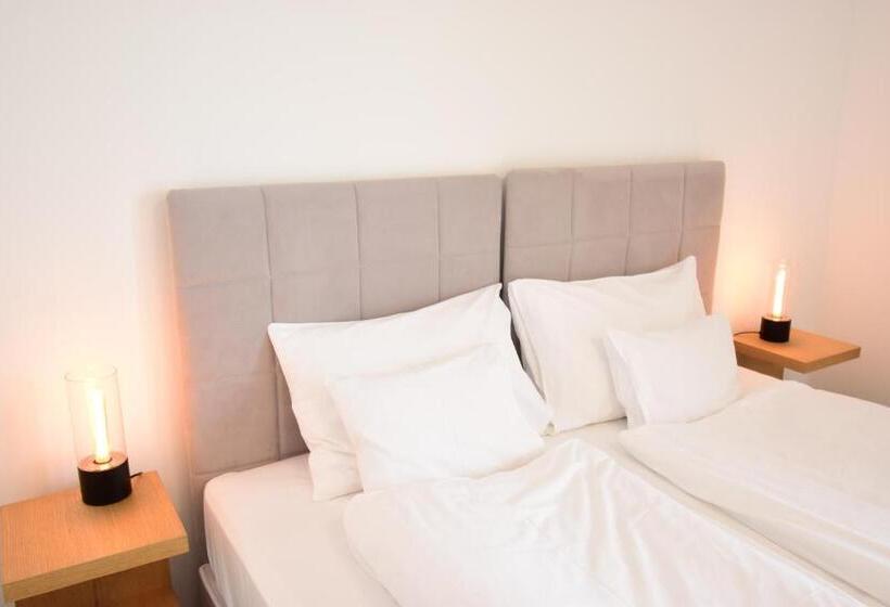 Апартаменты Deluxe 1 Спальня, Sunset Resort Lakeside Apartment