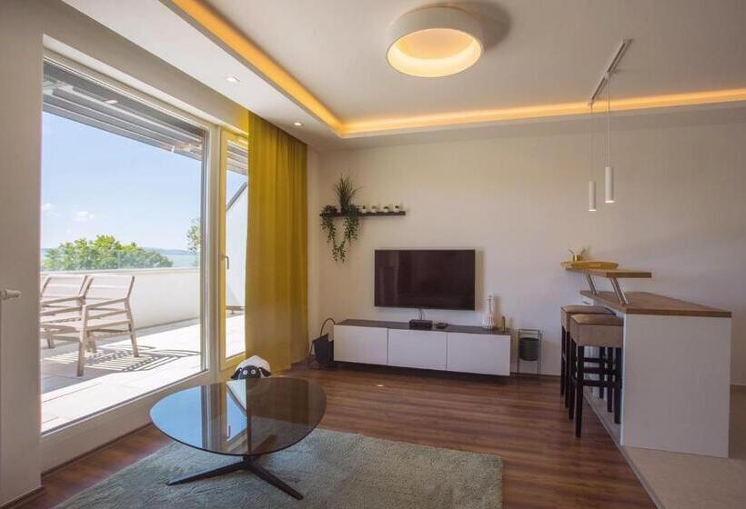 Апартаменты Deluxe 1 Спальня, Sunset Resort Lakeside Apartment