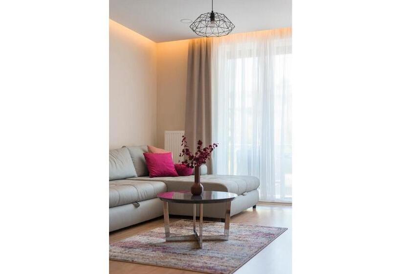 Апартаменты 1 Спальня с Террасой, Sunset Resort   Lakeside Apartment