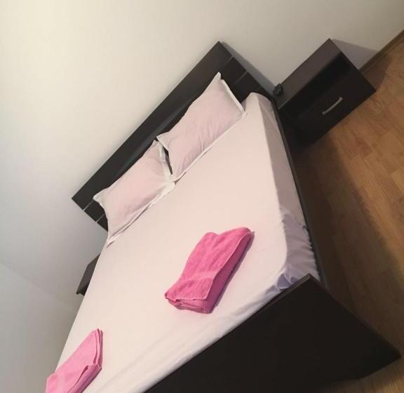 Suite Familiar, Hostel Cazino Sud