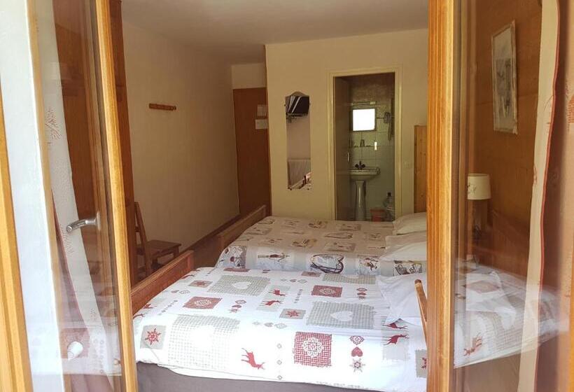 Номер Стандарт Трехместный, Hôtel La Vanoise