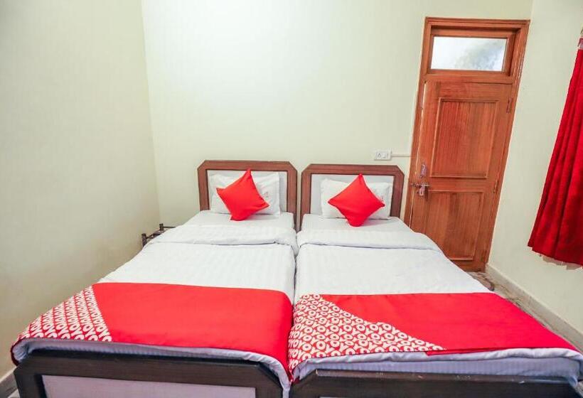 اتاق کلاسیک سه تخته, O Rishabh Guest House