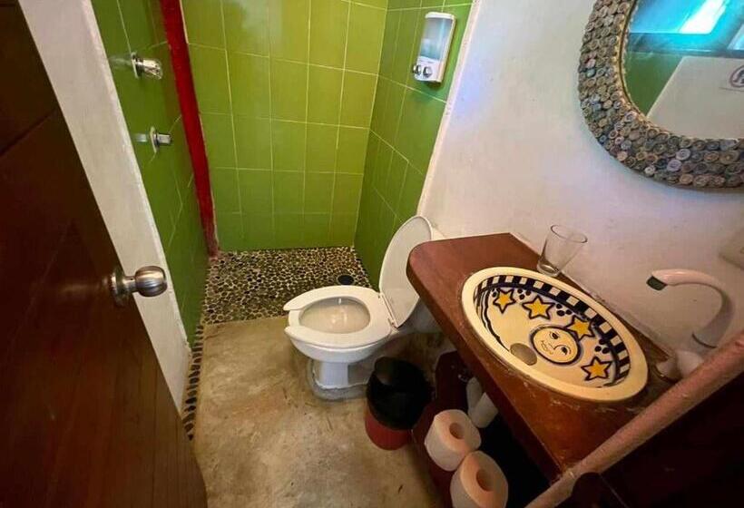 غرفة قياسية مطلّة علي البحر مزوَّدة بشُرفة, Xpuha Bonanza