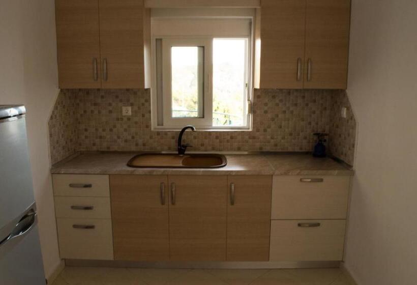 Triple Room Sea View, Sunshine Guesthouse Dhermi