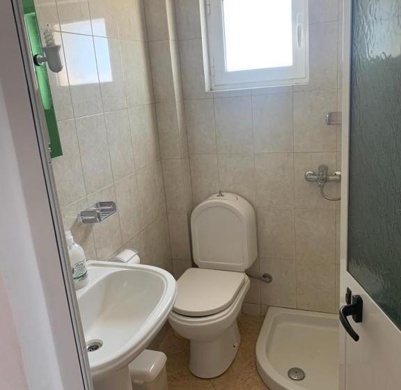 اتاق سه نفره دلوکس با چشم‌انداز دریا, Sunshine Guesthouse Dhermi