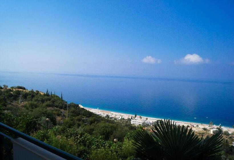 اتاق سه نفره دلوکس با چشم‌انداز دریا, Sunshine Guesthouse Dhermi