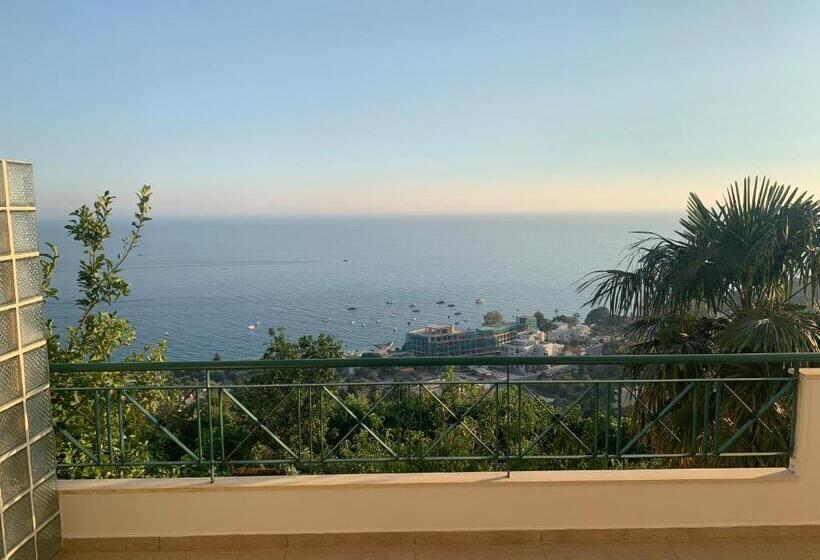 اتاق لوکس با چشم‌انداز دریا, Sunshine Guesthouse Dhermi