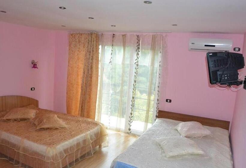 Семейный Номер, Vila Denisa