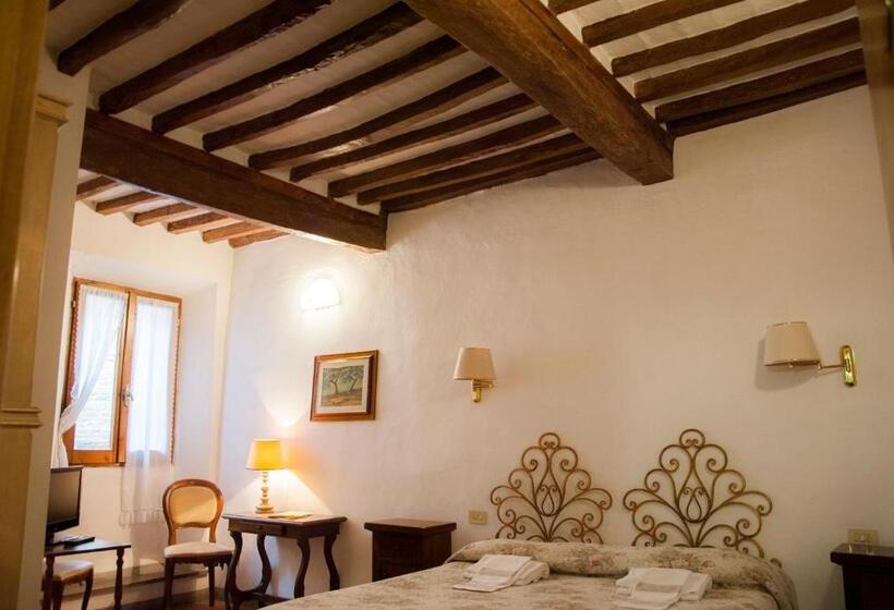 스탠다드 룸, Locanda Il Pino