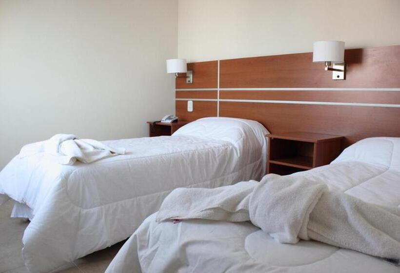 اتاق استاندارد سه نفره, Identidad