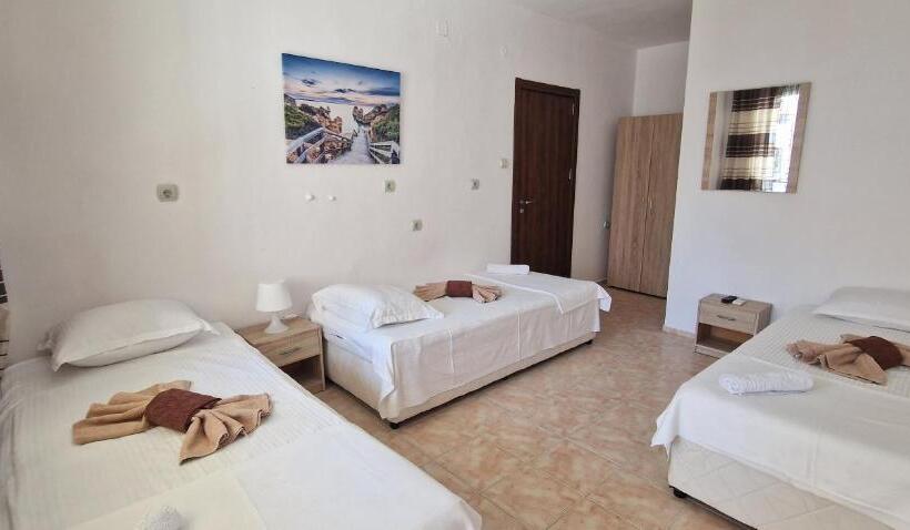 Номер Стандарт Трехместный, Guest House Maggy