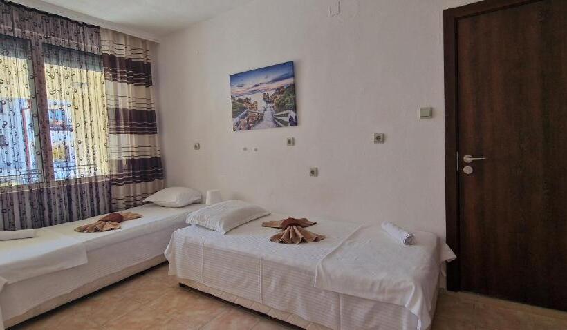 חדר סטנדרט לשלושה, Guest House Maggy