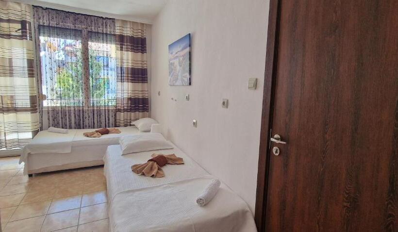 חדר סטנדרט לשלושה, Guest House Maggy