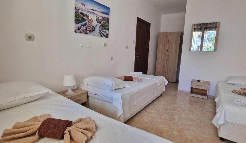 חדר סטנדרט לשלושה, Guest House Maggy