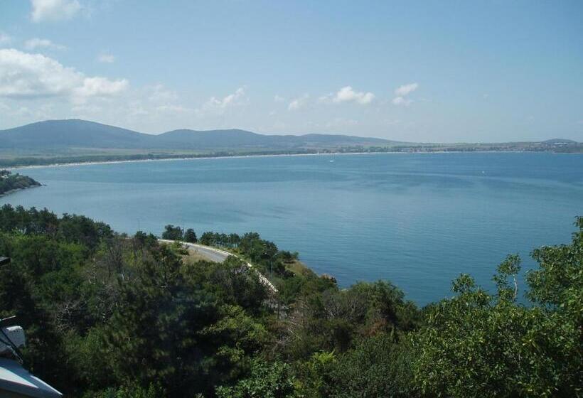 Номер Стандарт Вид на Море, Guest House Maggy