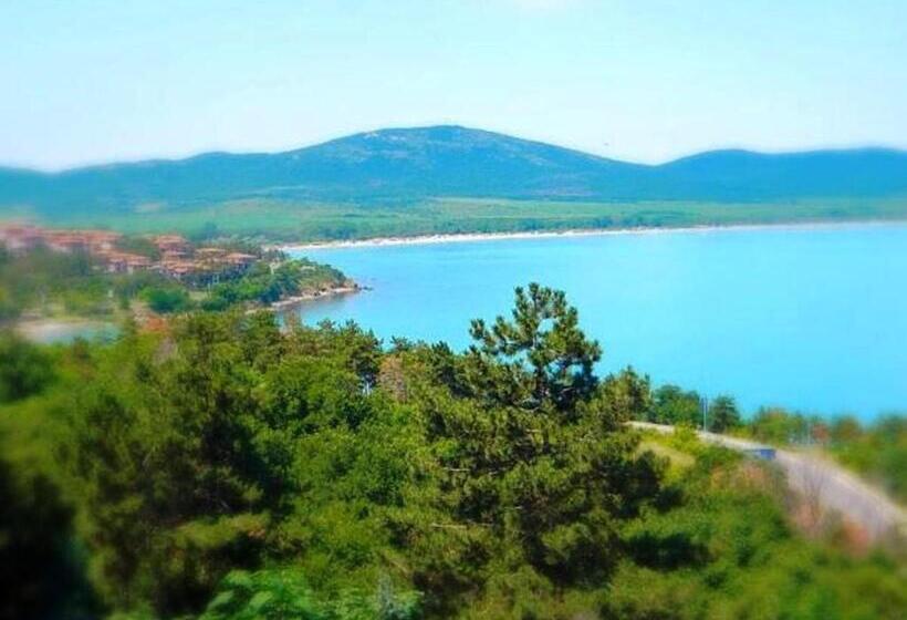 Triple Room Sea View, Guest House Maggy