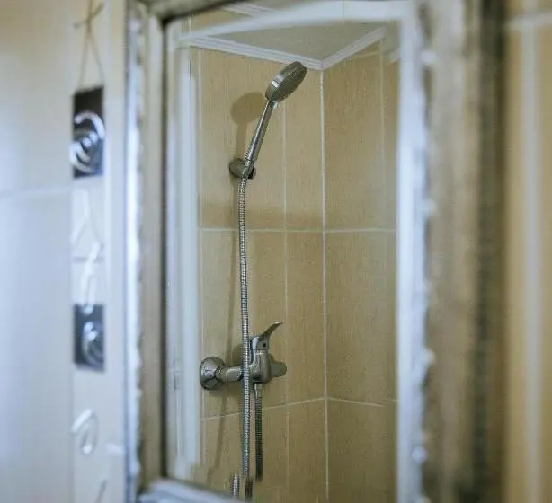 اتاق استاندارد چهار تخته با چشم‌انداز دریا, Guesthouse Green Istria