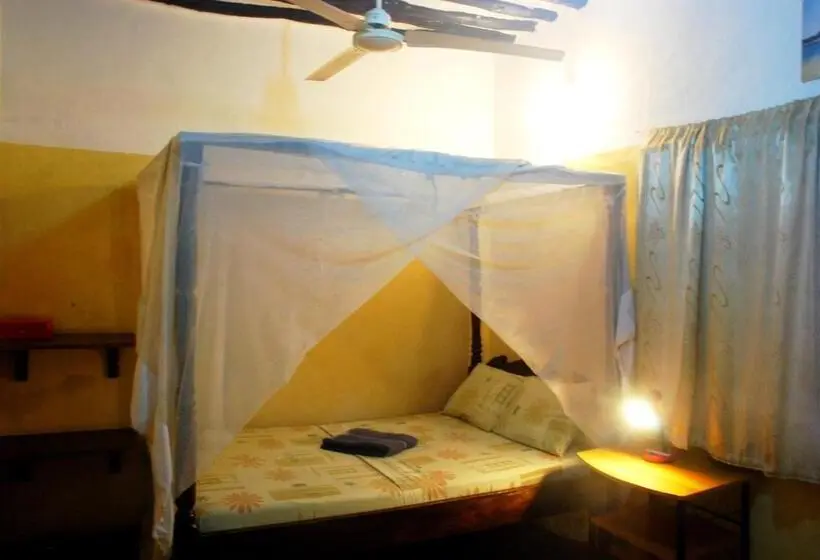 اتاق اکونومی, Jambohouse Lamu