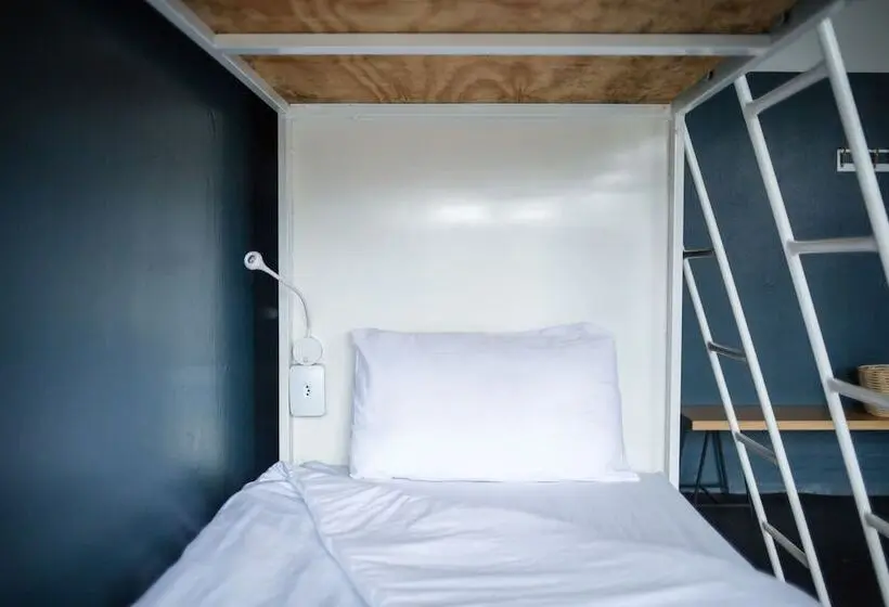 ルームシェアのワンベッド, Curiocity Durban Hostel